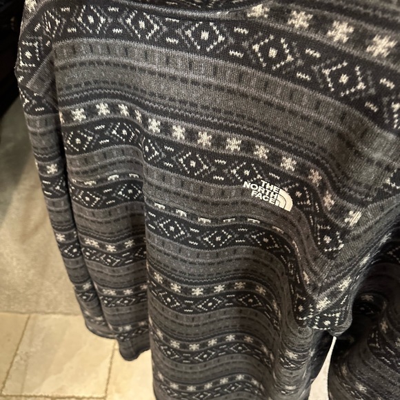 Xl north face sweater - Picture 8 of 11